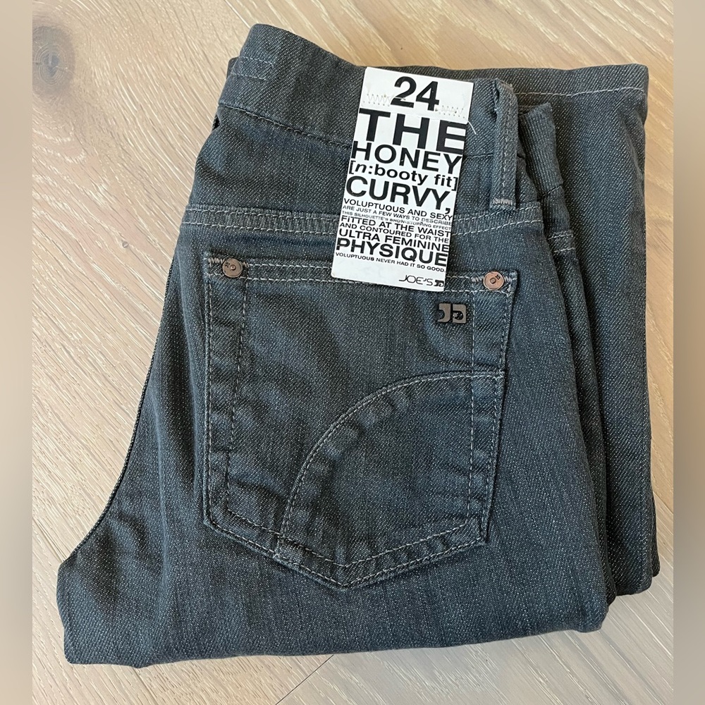 NWT JOE’S Jeans - size 24 The Honey curvy bootcut- blue grey color